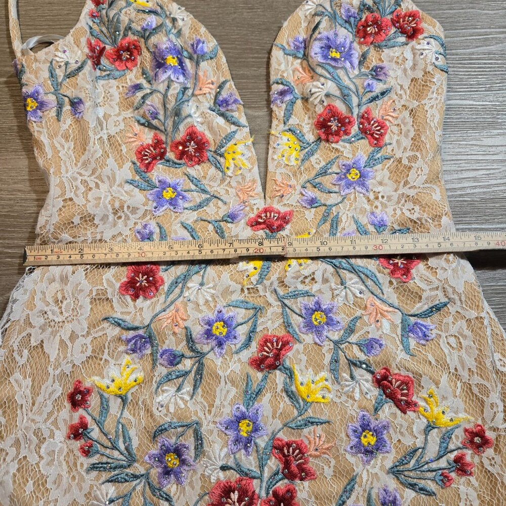 Jovani Floral Embroidered Mini Dress Size 10 Plunge Neckline Sequins All Over - Picture 7 of 13